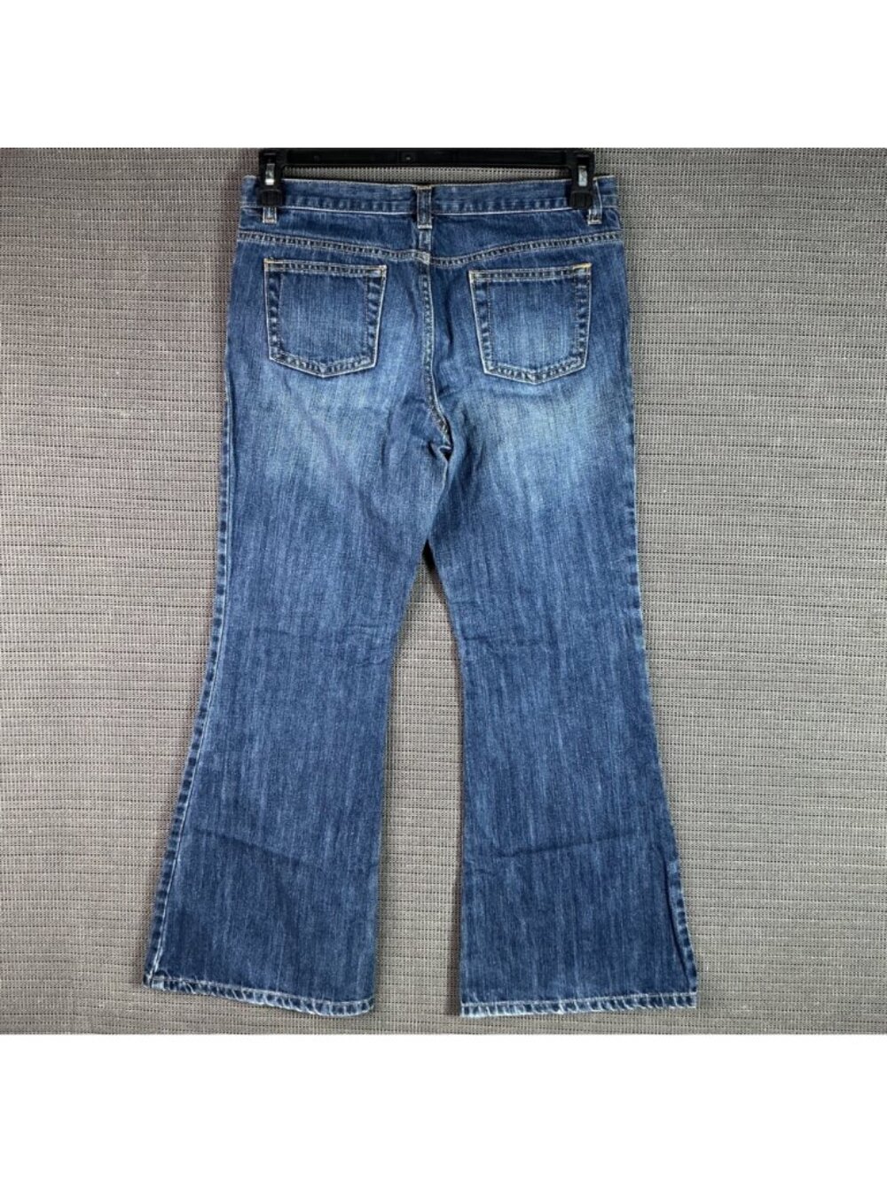 Women's Old Navy Classic Low Rise Flare Leg Jeans size 14 Plus 100% Cotton - Picture 2 of 10